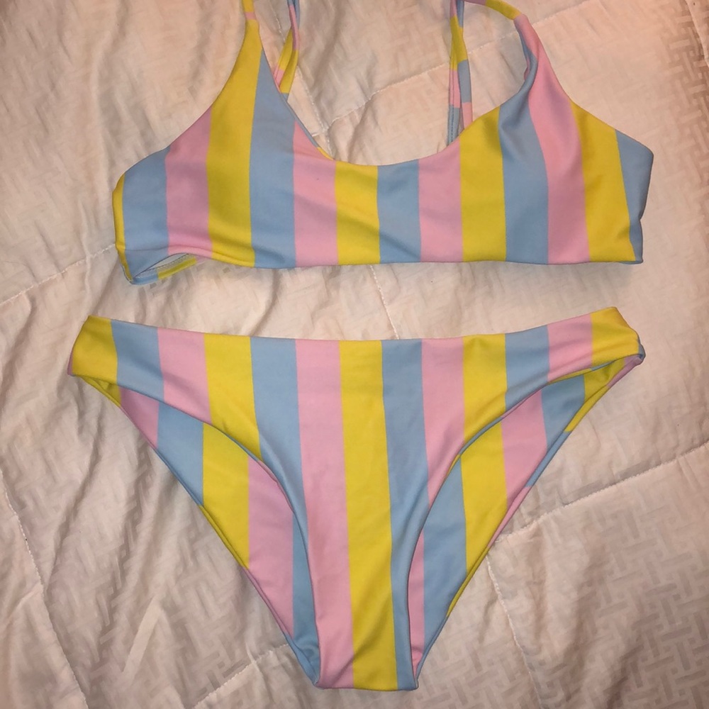striped bikini!